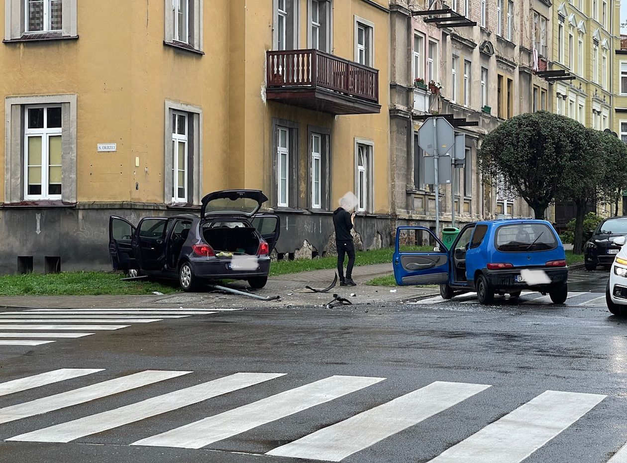 Jelenia Góra: Zderzenie na Klonowica