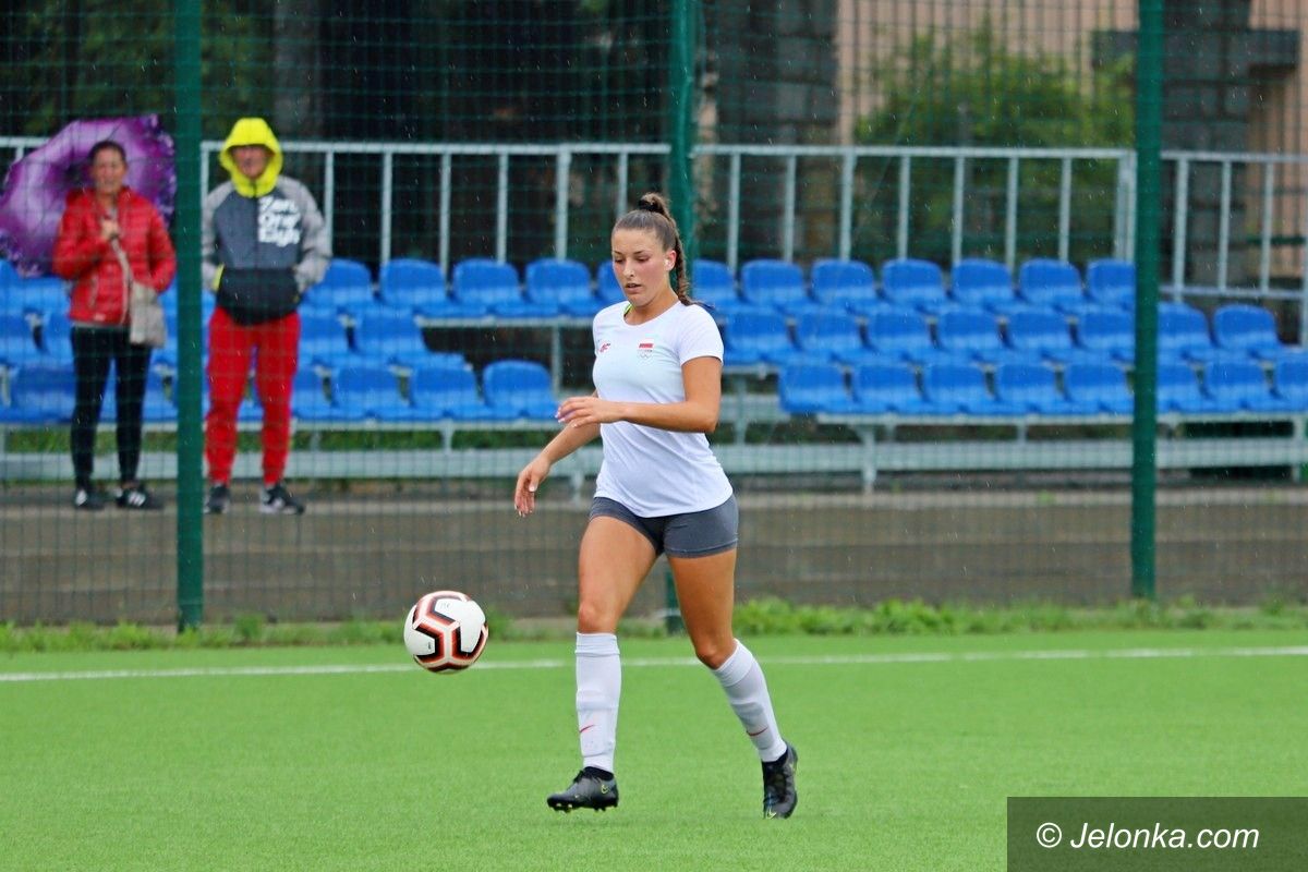 Jelenia Góra: Piłkarki Victorii po pierwszym sparingu