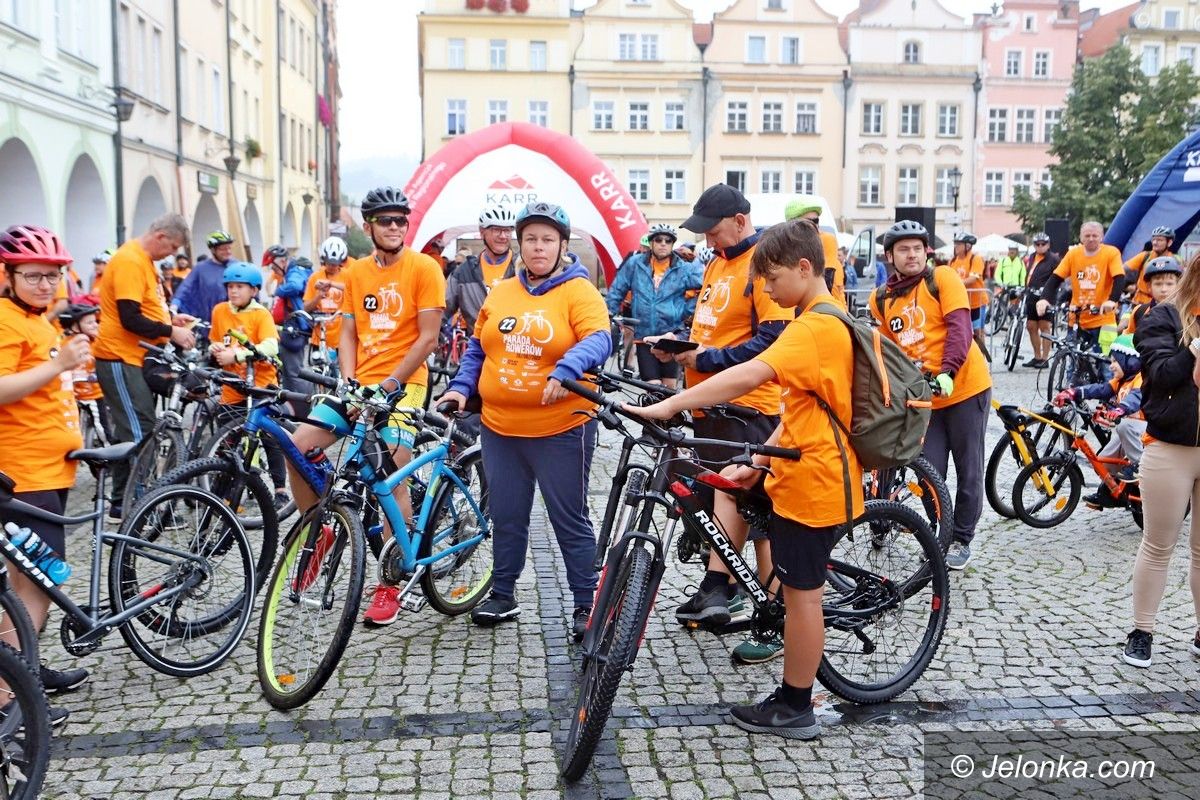 Jelenia Góra: Parada Rowerów w deszczowej aurze