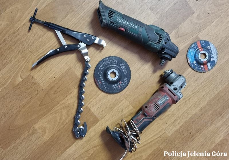 Jelenia Góra: Kradł katalizatory – posiedzi