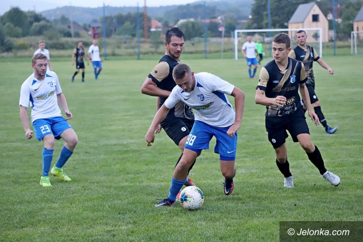 Łomnica: Lotnik rozbity w Łomnicy