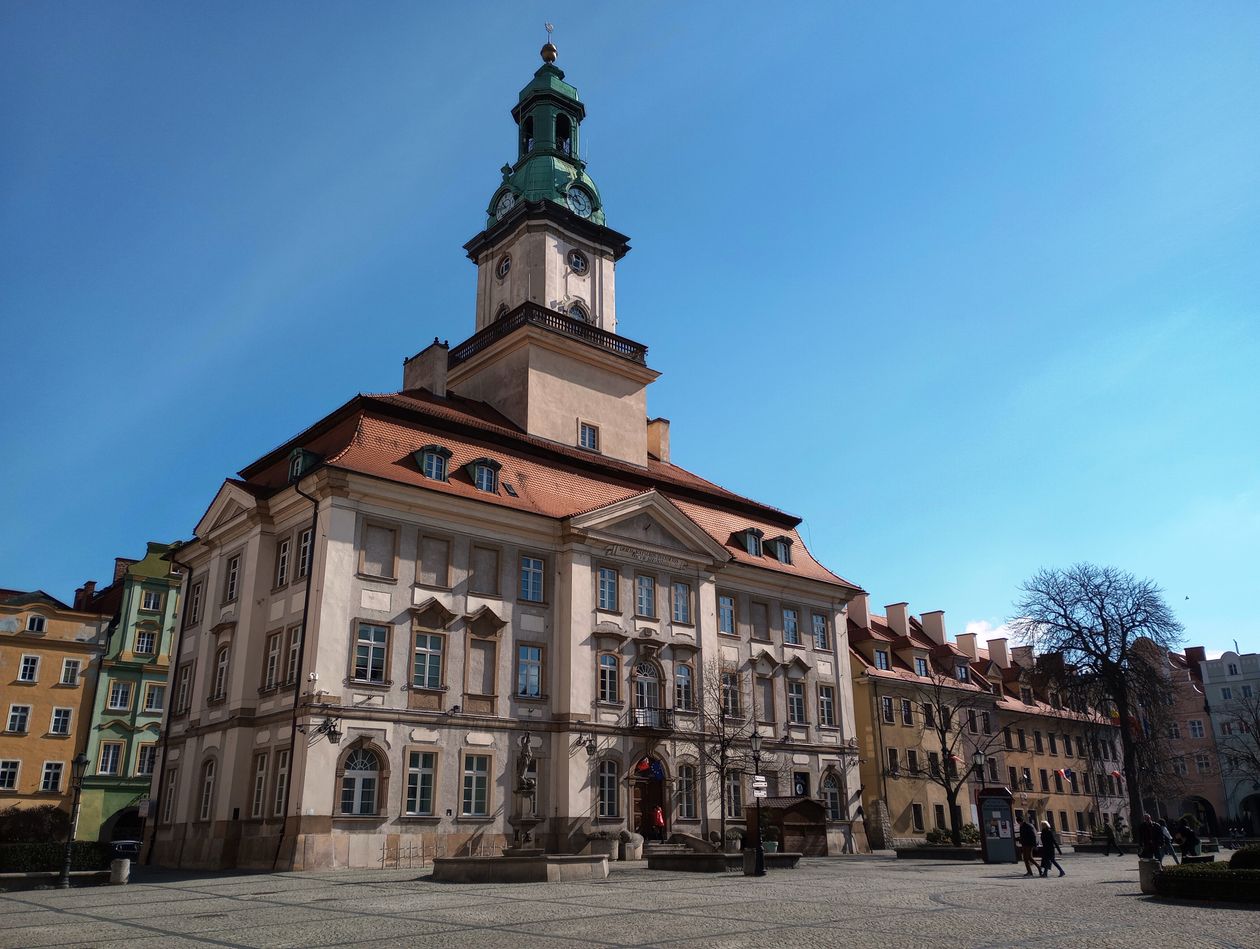 Jelenia Góra: Poznajmy lepiej ratusz i tajemnice tego gmachu