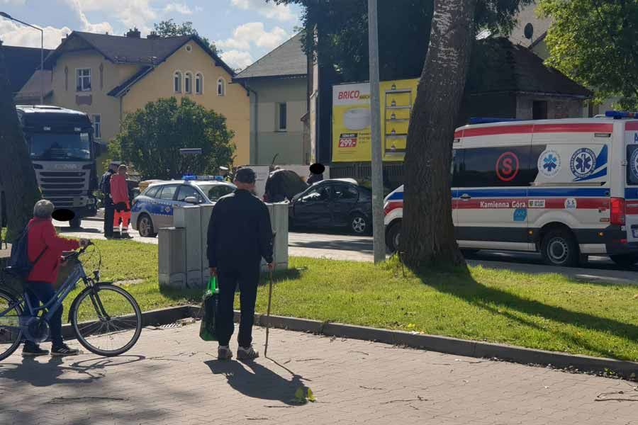Lubawka: Stłuczka koło Biedronki