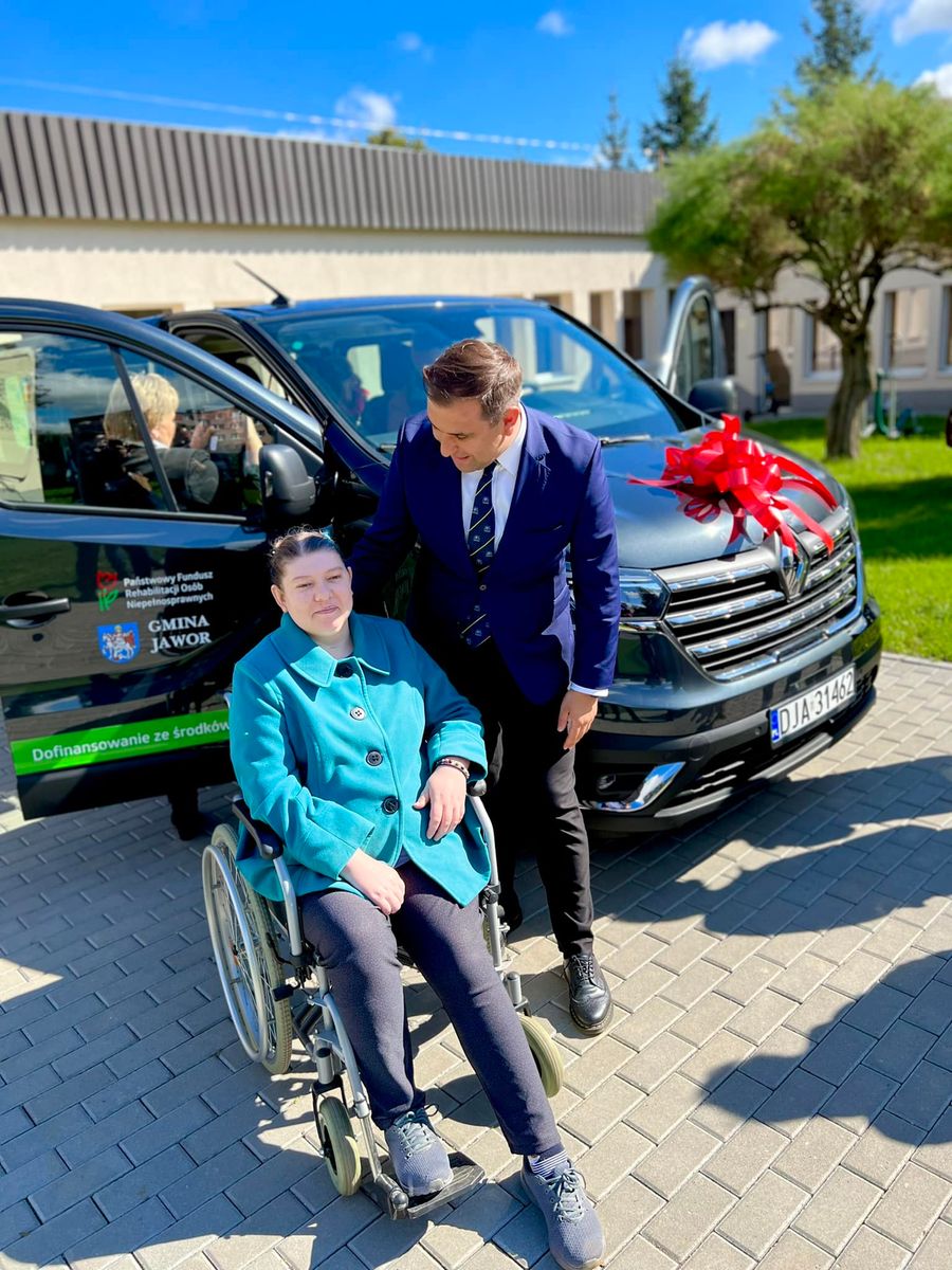 Jawor: Auto dla seniorów