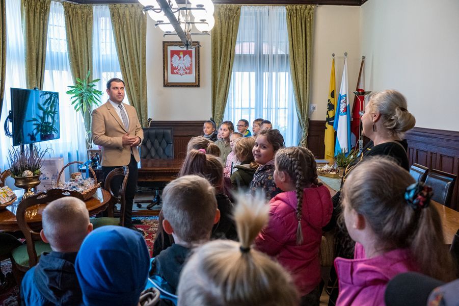 Jawor: Uczniowie w ratuszu