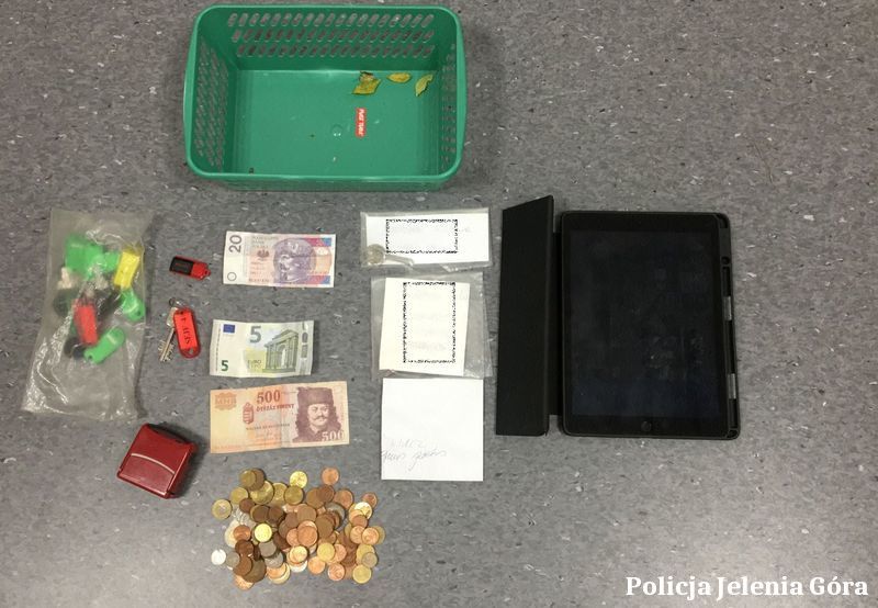 Powiat: Podczas włamania raczył się kawą
