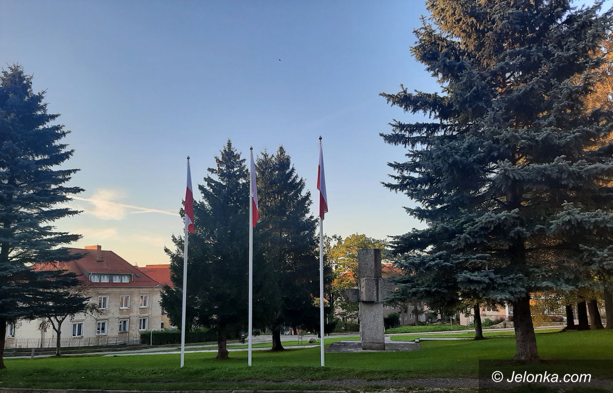 Kowary: Stare maszty wymienione