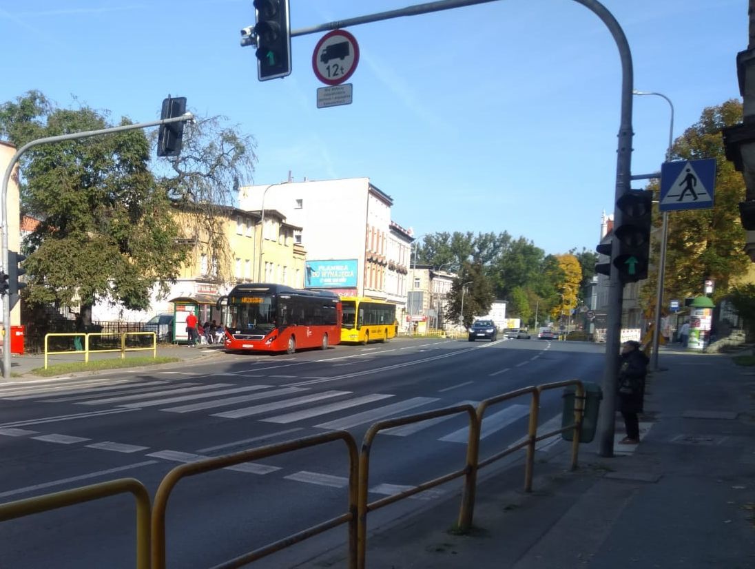 Jelenia Góra: Hasła o smartzombie wkrótce przy SP nr 10