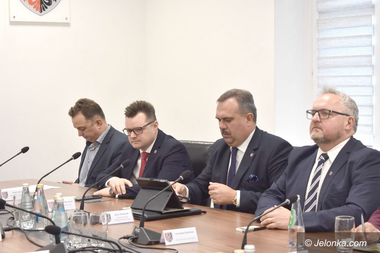 Powiat: Było krótko i treściwie