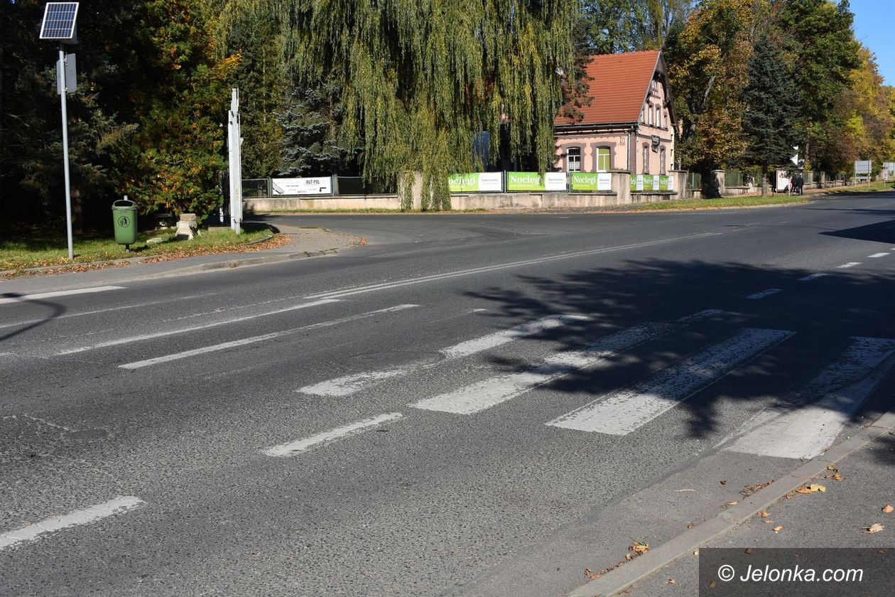 Jelenia Góra: Zapomnieli o pasach?