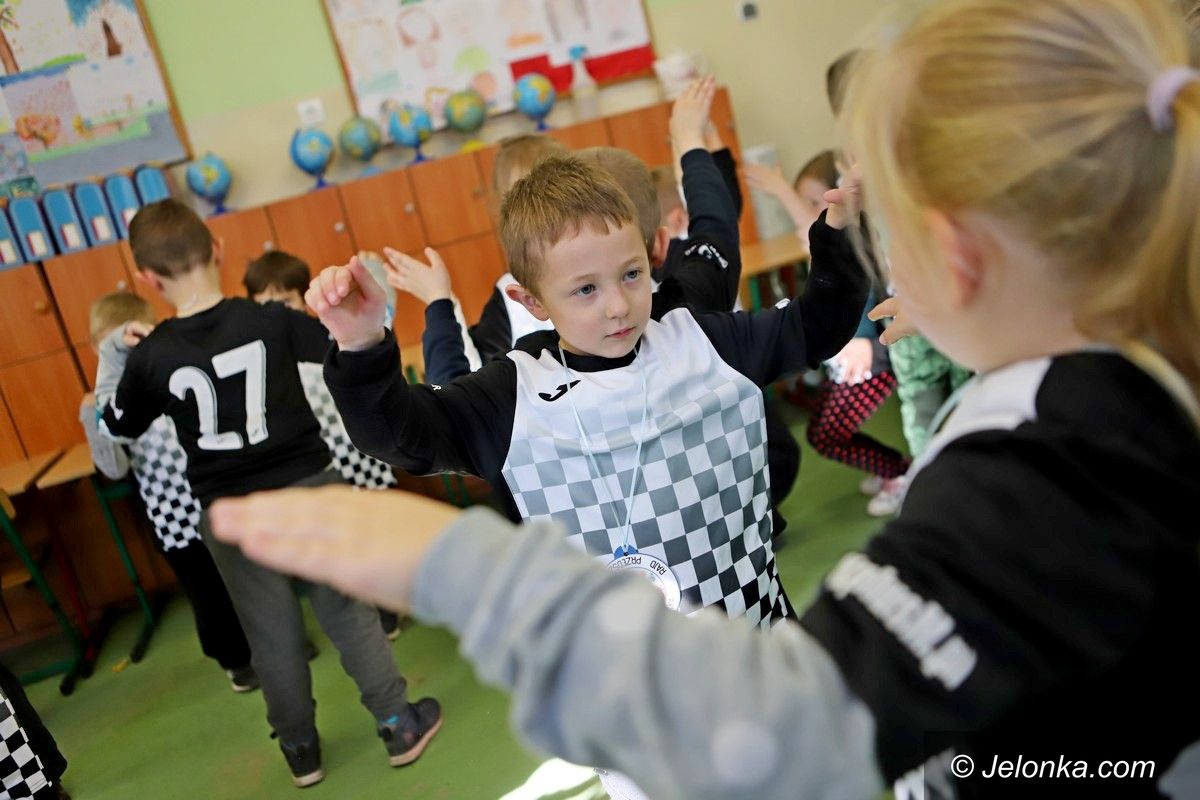 Jelenia Góra: Rajd Przedszkolaka w Szkole Podstawowej nr 7