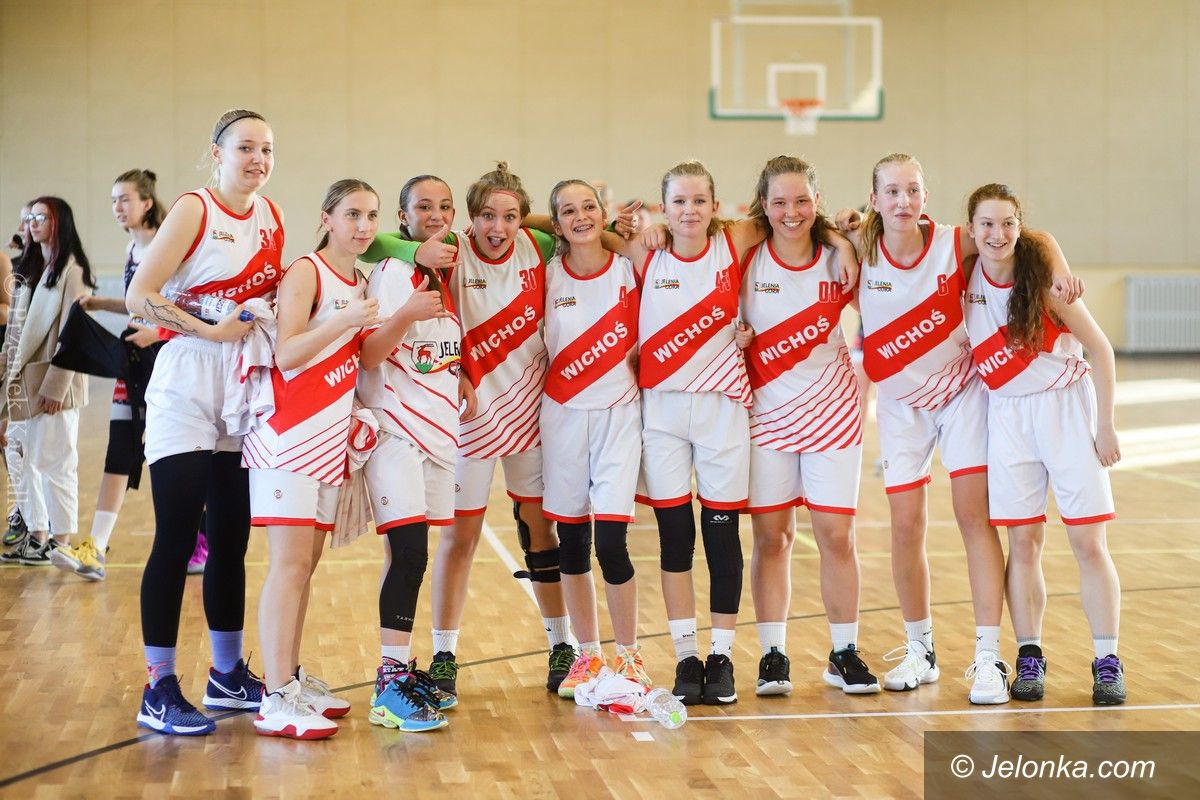 Jelenia Góra: Wichoś górą w derbach juniorek