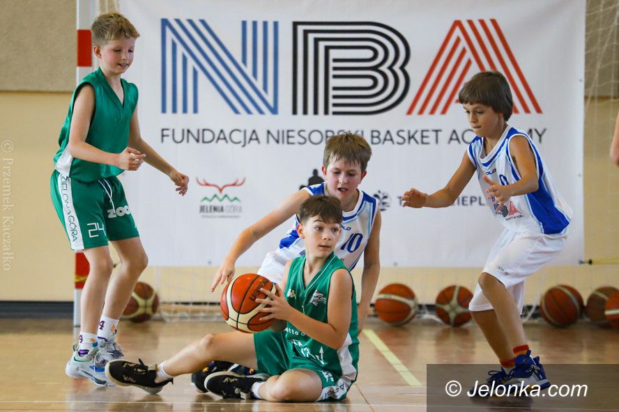 Jelenia Góra: Fundacja NBA niepokonana