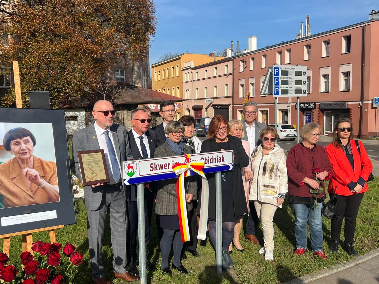 Jelenia Góra: Skwer imienia Aliny Obidniak ozdobiony