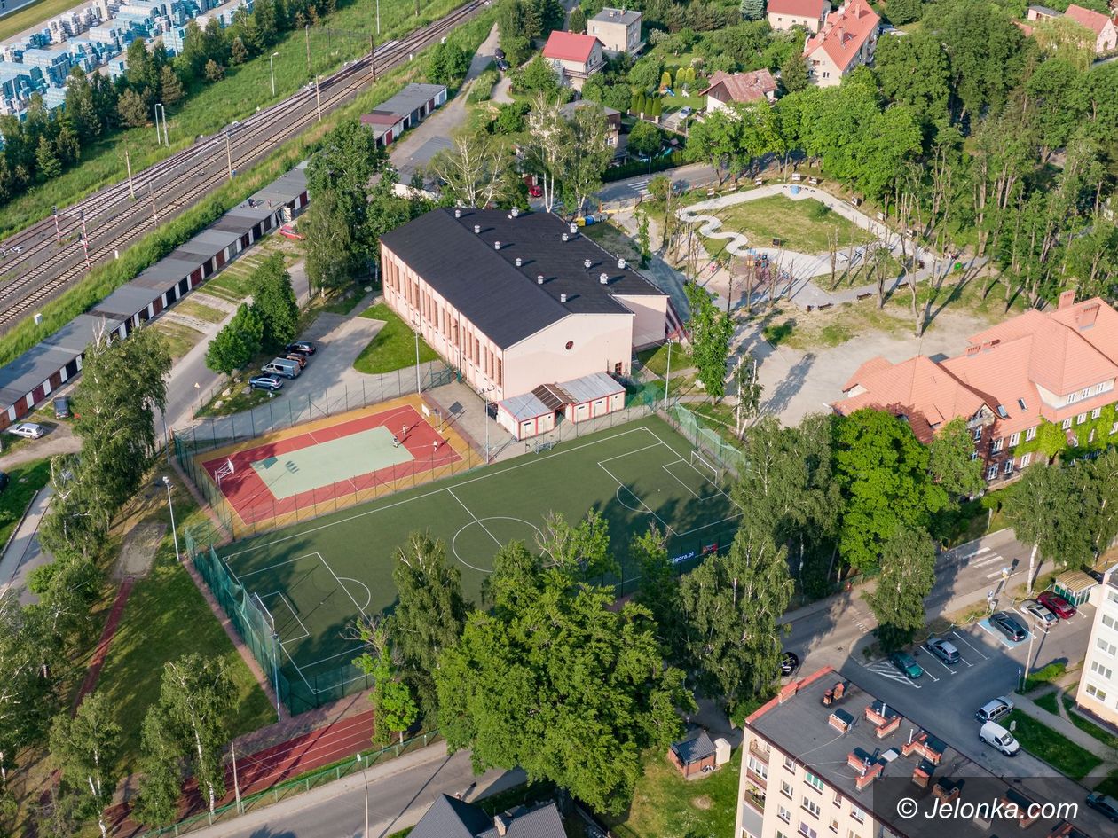 Piechowice: Więcej na termomodernizację szkoły