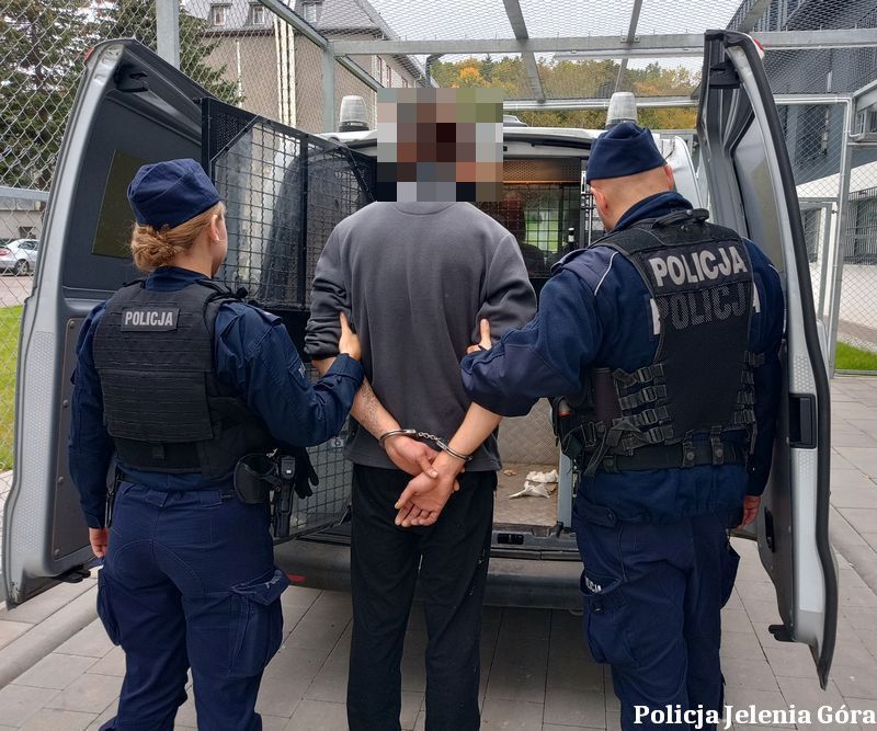 Jelenia Góra: Oprawca rodziców