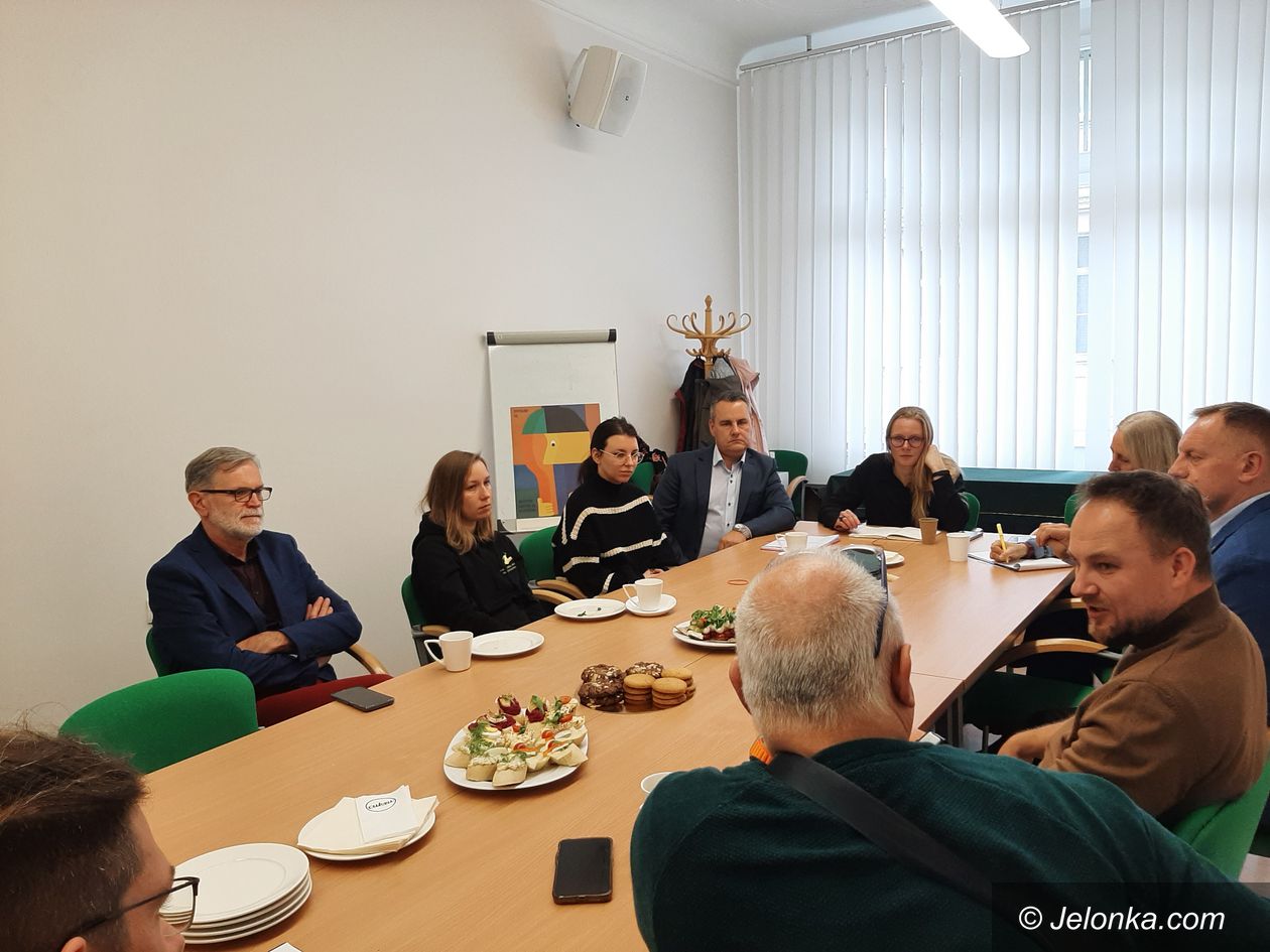 Jelenia Góra: Debata o dezinformacji