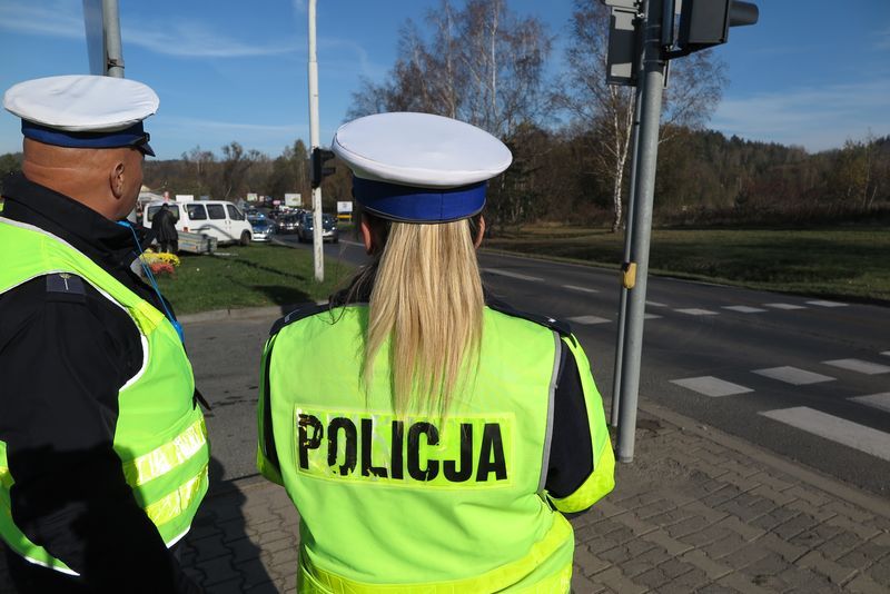 Sobieszów: Dachowanie audi
