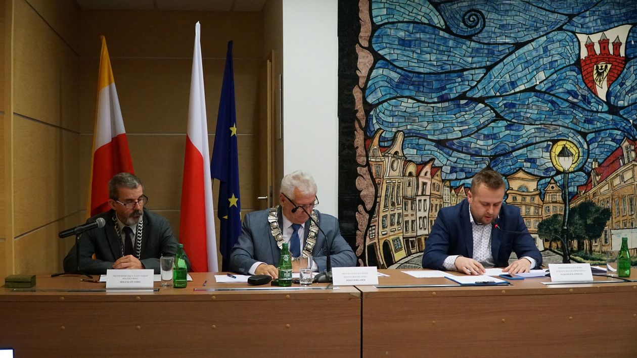 Bolesławiec: Sesja z marszałkiem