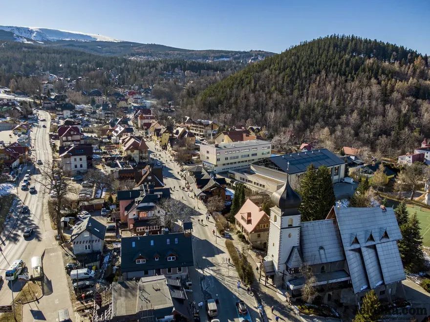 Karpacz: Na remonty dróg wykonawcy nadal brak