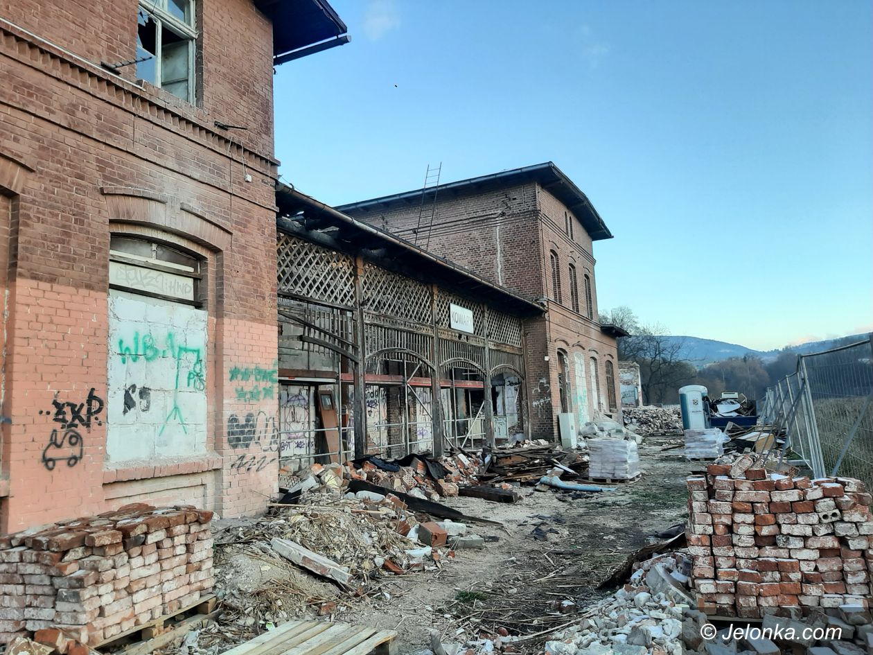 Kowary: Trwa rewitalizacja dworca