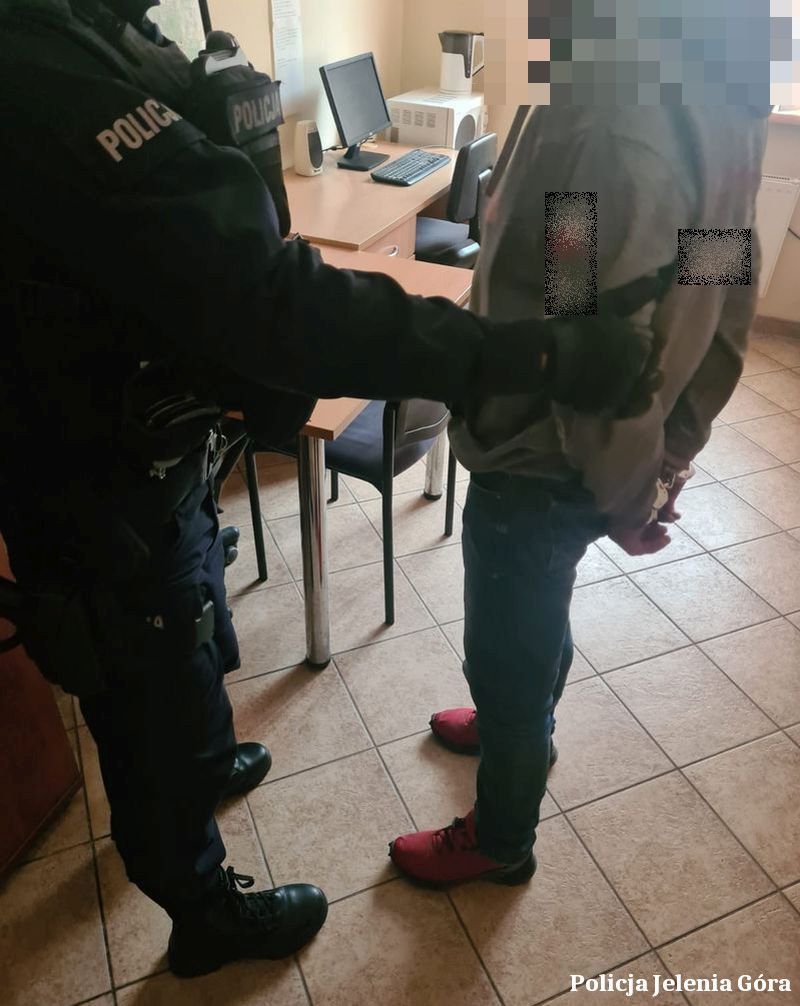 Kowary: Nękał byłą partnerkę i jej matkę