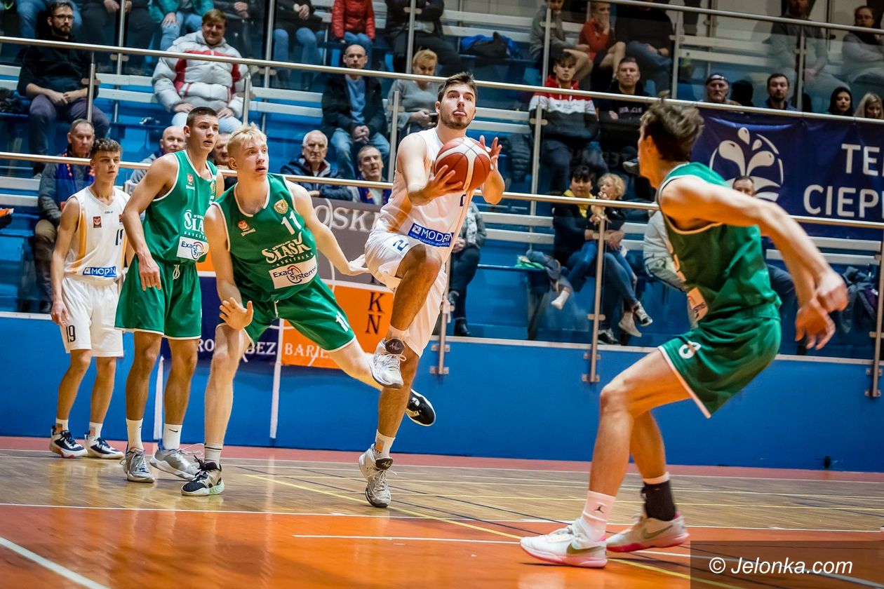 I liga koszykarek / II liga koszykarzy: Walka w delegacjach [WYNIKI/TABELE]