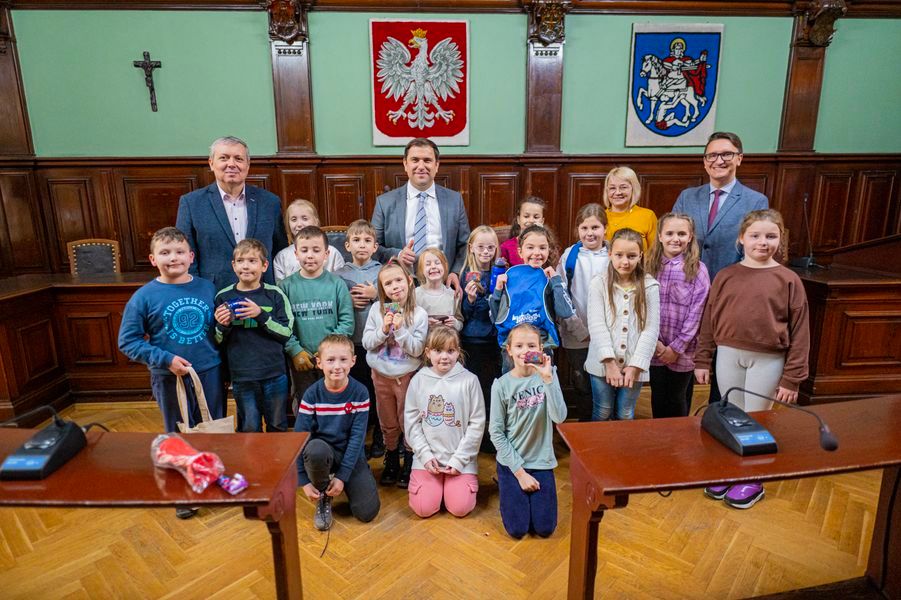 Jawor: Dzieci w magistracie