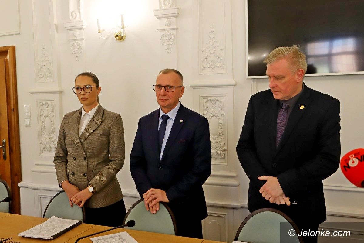 Jelenia Góra: Ratusz wini PiS za podwyżkę opłat dla mieszkańców