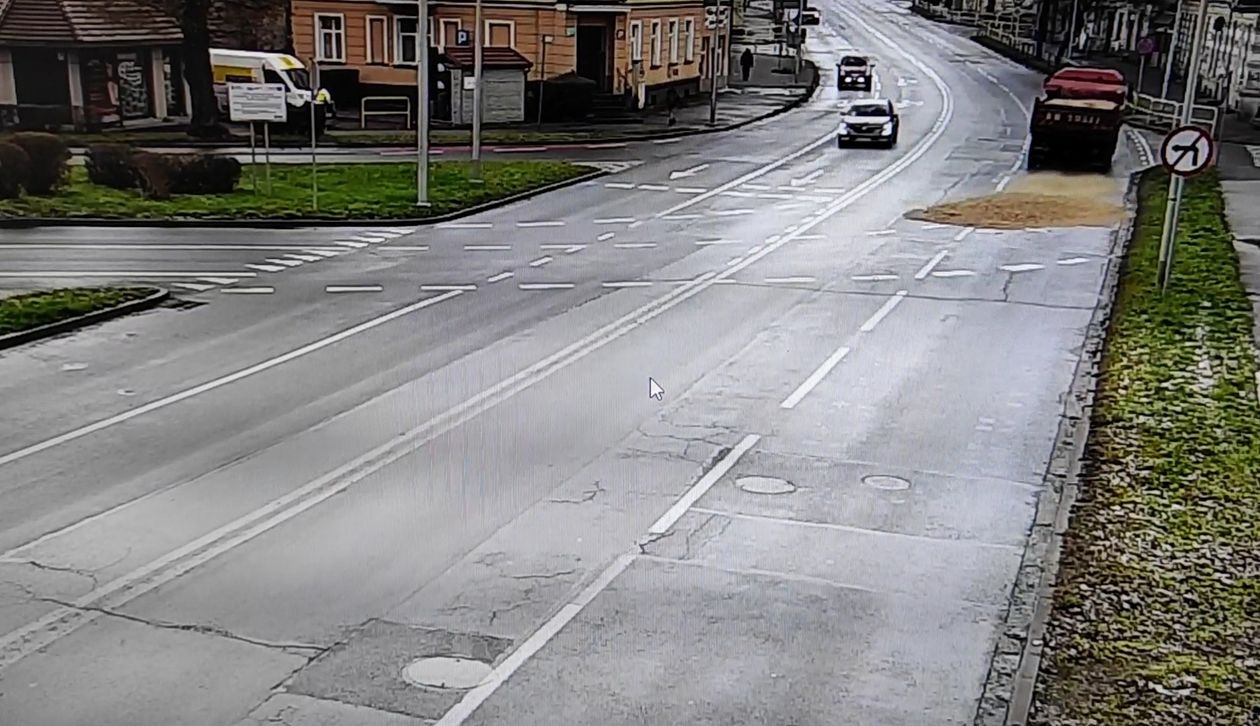 Jelenia Góra: Sporo piasku na ulicy