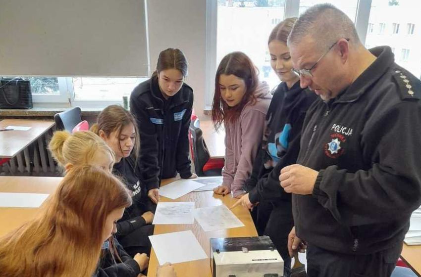 Rakowice Wielkie: Zajęcia z policjantami