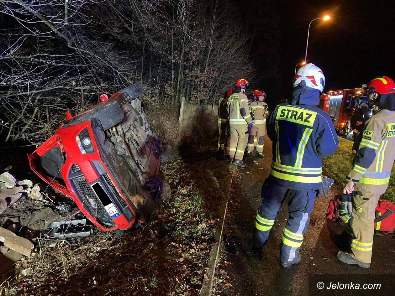 Jelenia Góra: Mustang wypadł z drogi
