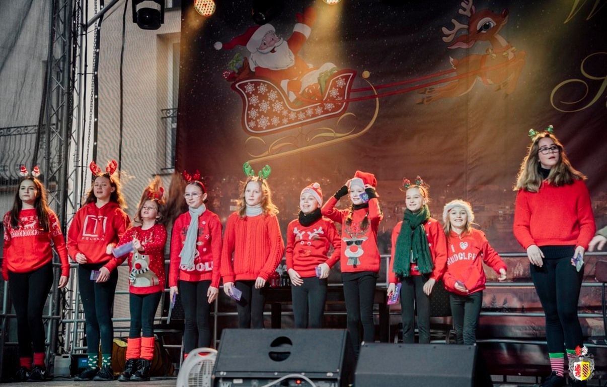 Lwówek Śląski: Tańce na jarmarku