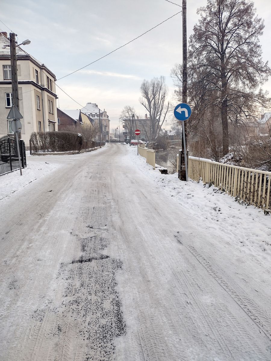Jelenia Góra/Cieplice: Czytelnik: Jest problem na ulicy Parkowej