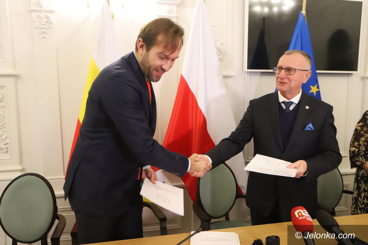 Jelenia Góra: Umowa na 20 autobusów elektrycznych podpisana