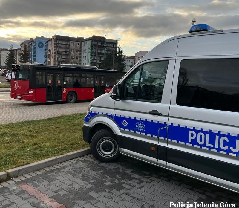 Jelenia Góra: Potrącenie na pasach