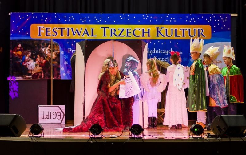 Jelenia Góra/Krzeszów: Jasełka “7” z nagrodą wiceminister edukacji