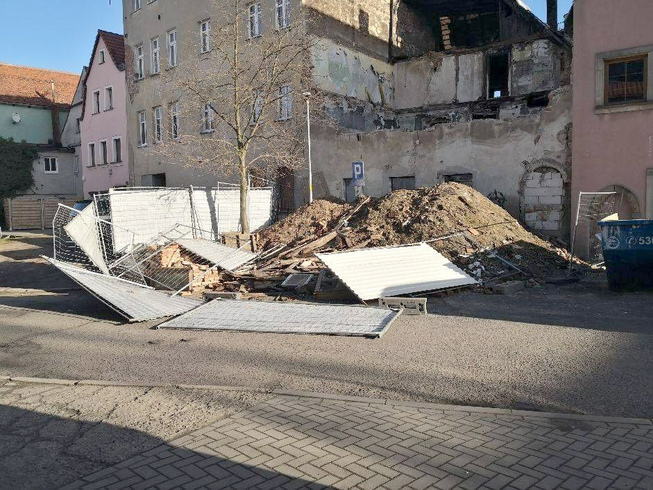 Jelenia Góra: Gruzowisko w centrum