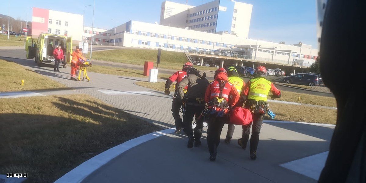 Powiat: Akcja ratunkowa z policyjnym śmigłowcem