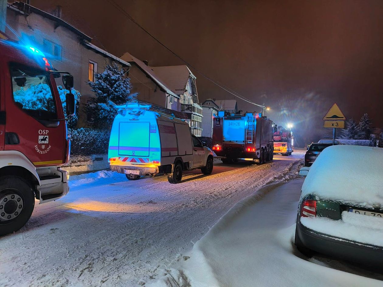 Cieplice: Pożar od kominka (aktualizacja)