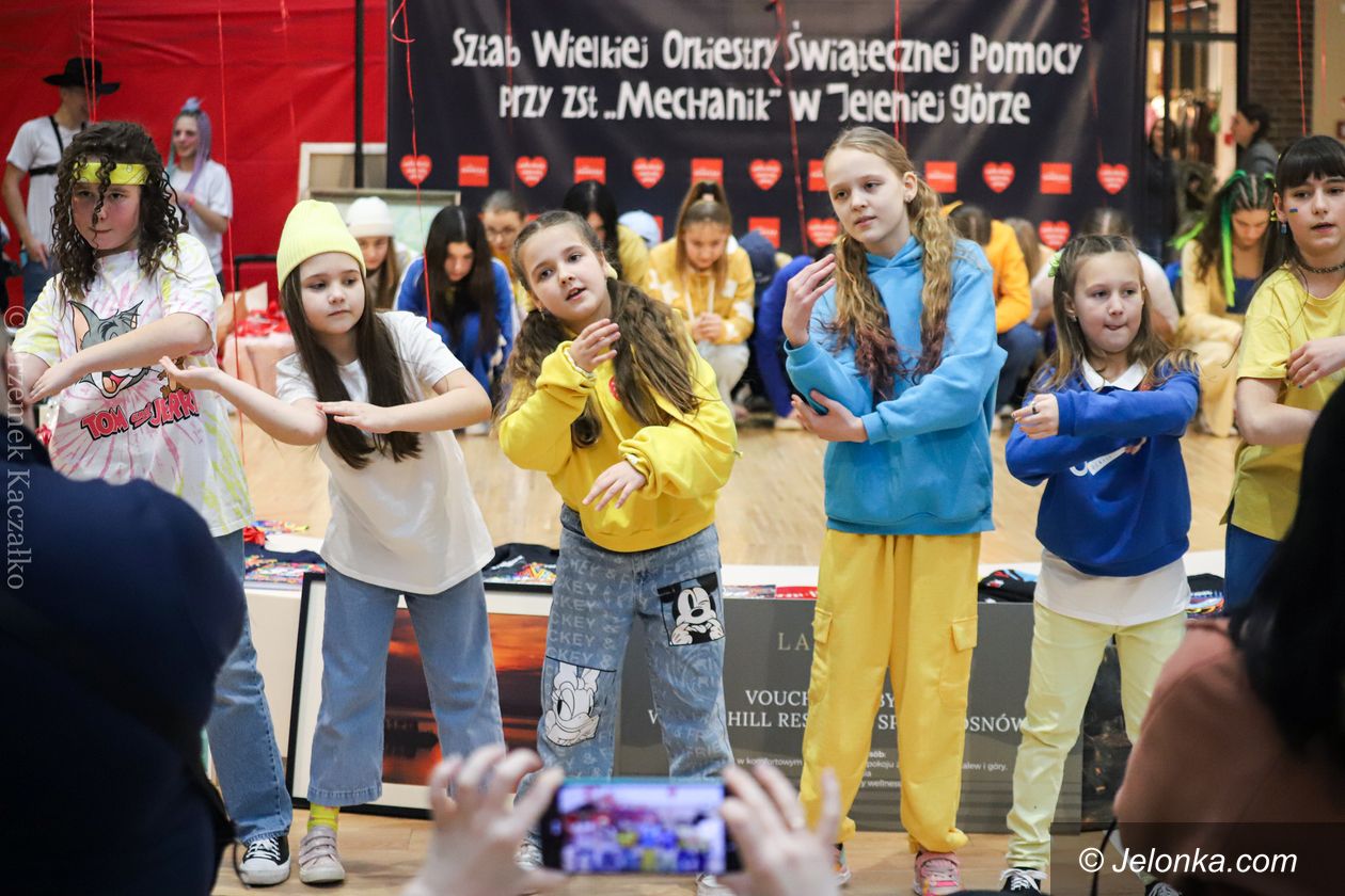 Jelenia Góra: Orkiestra grała w Galerii Sudeckiej
