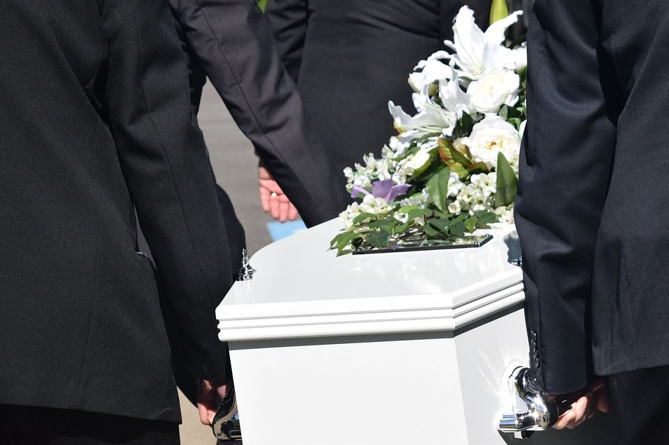 Kowary: Droższy pochówek w soboty jest bezprawny