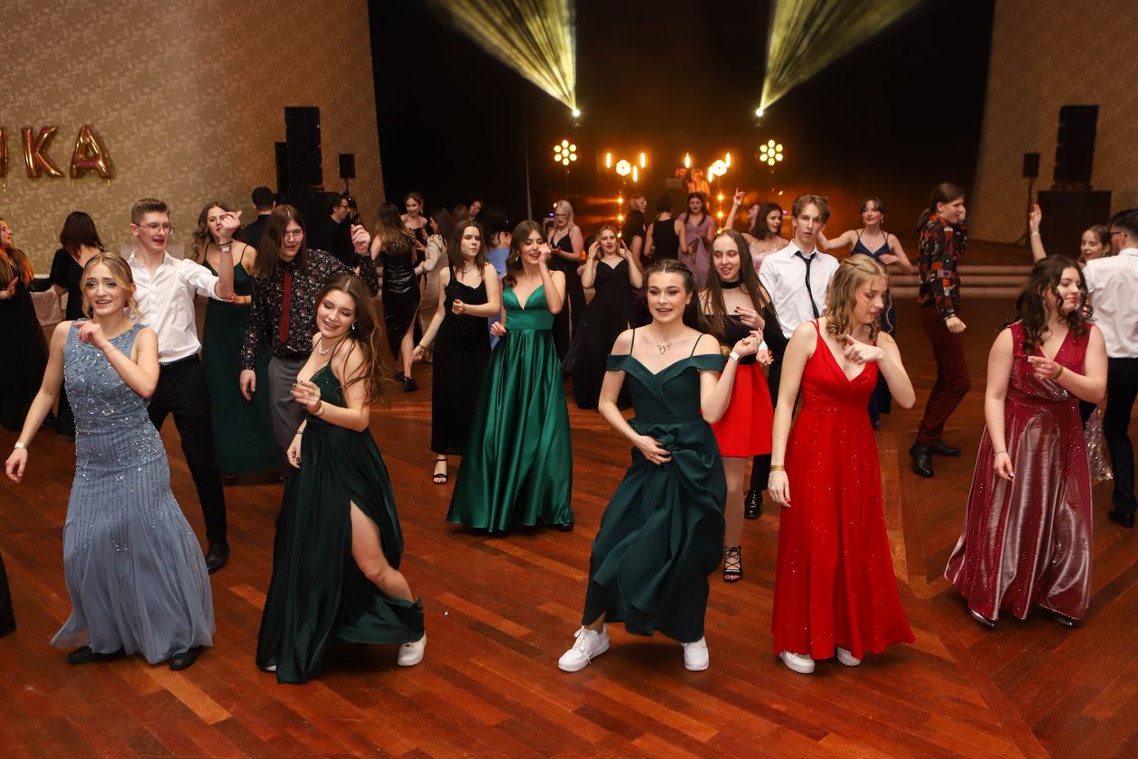 Jelenia Góra: Żerom bawił się na studniówce