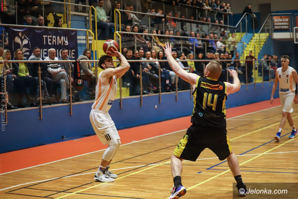 I liga koszykarek / II liga koszykarzy: Wieści spod kosza [WYNIKI/TABELE]