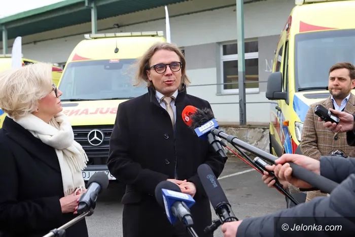 Jelenia Góra: Dyrektor musi oddać pieniądze za studia