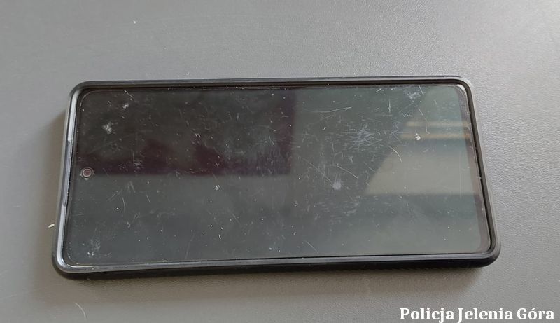 Szklarska Poręba: Przywłaszczyła telefon – poniesie konsekwencje