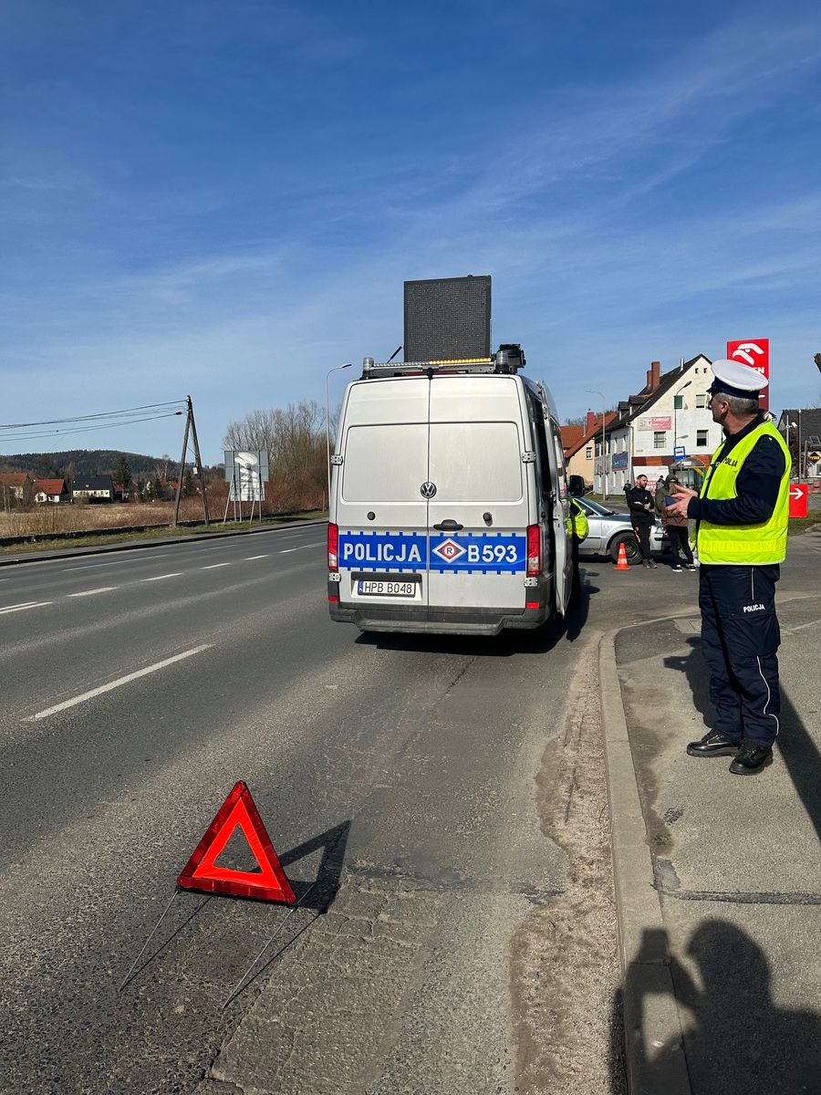 Jelenia Góra: Auto potrąciło rowerzystę