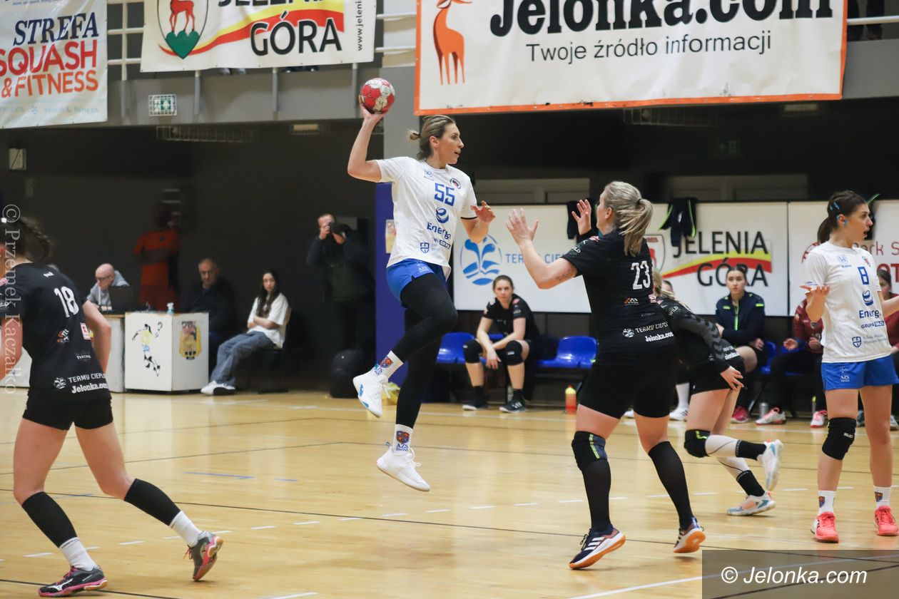 Jelenia Góra: Powrót Iwony Niedźwiedź do ligowego grania. Pomeczowe wypowiedzi
