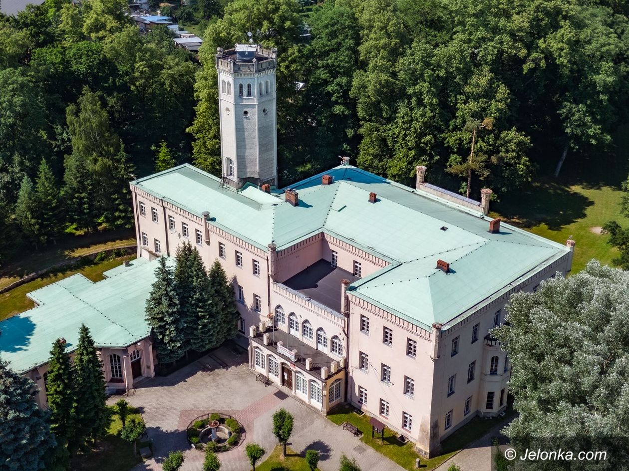 Mysłakowice: Pałac "pod młotek"