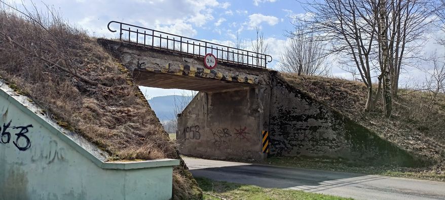 Marciszów: Prace na wiadukcie